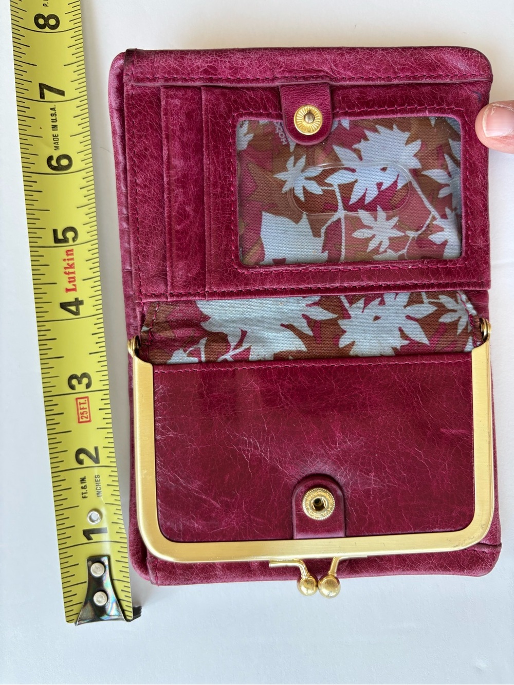 Hobo Vintage Burgundy Leather Kiss-Lock Wallet - Picture 3 of 9